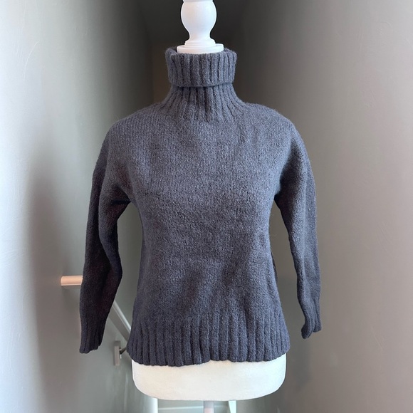 Bare Knitwear Women's Handmade Gray Turtleneck Sweater Alpaca Blend Size XS - Picture 1 of 5
